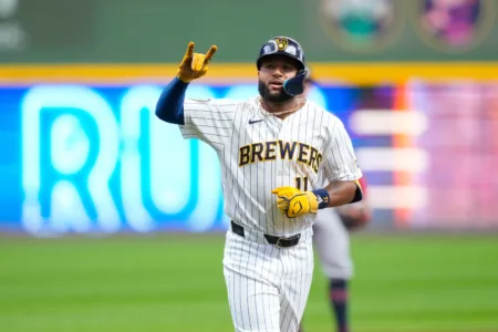 Brewers beat Twins 4-3 in 10 innings